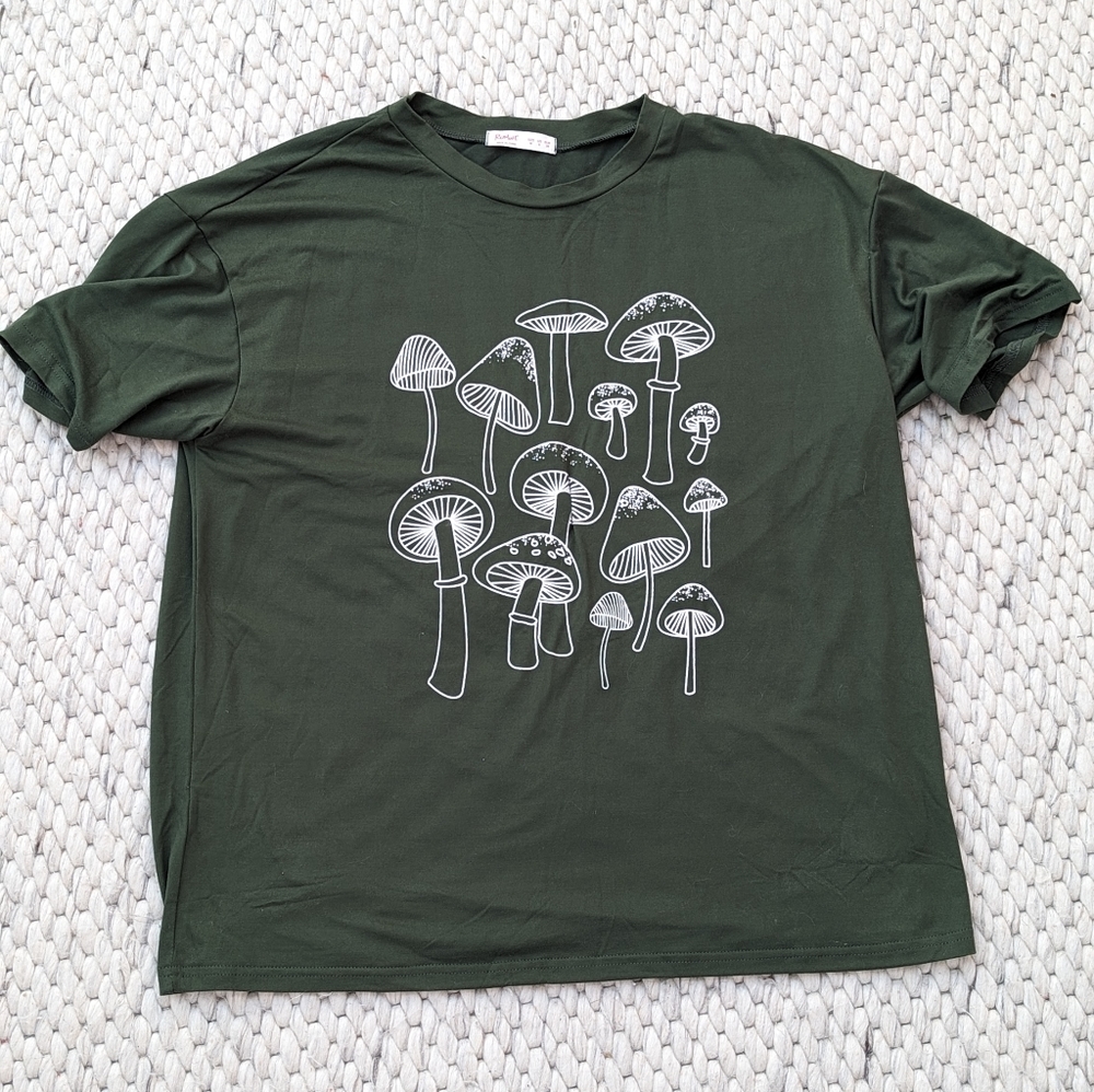 Mushroom baggy Tee